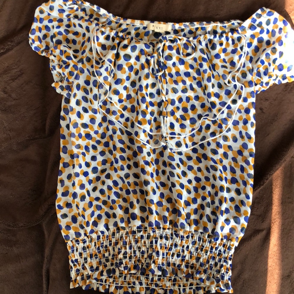 Off shoulder stretchy shirt